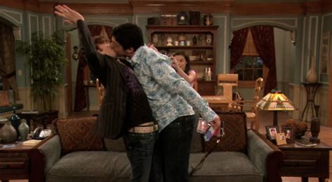 drake and josh kiss cartoon.